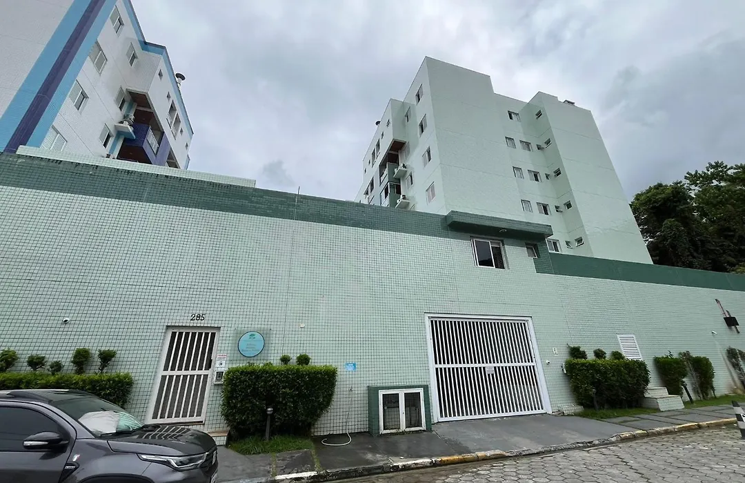 Cobertura 3 suítes com Ar condicionado, 300 metros da Praia Grande, Piscina, Wi-fi, Sauna-1